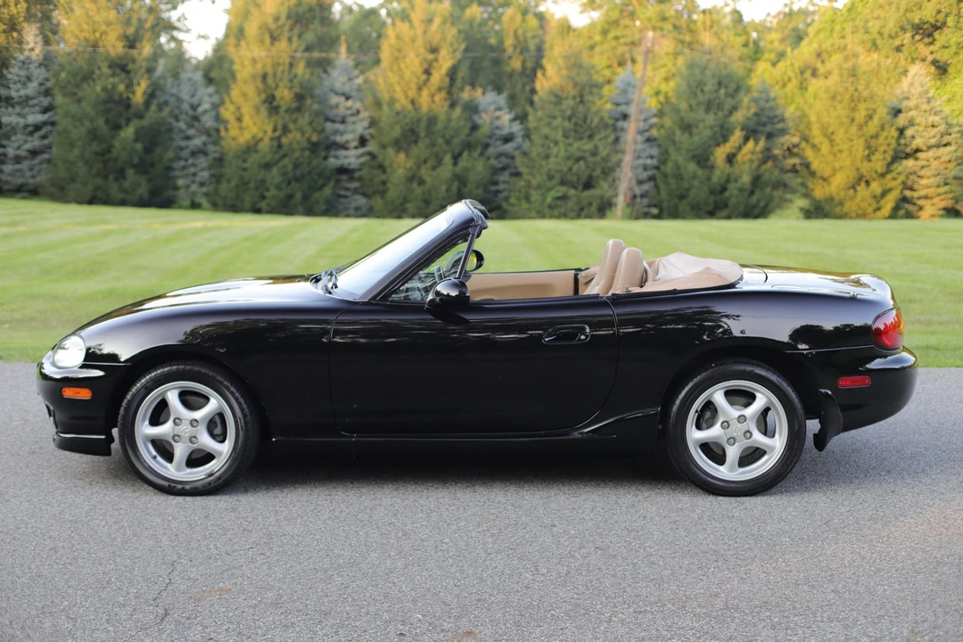 2000 Mazda NB MX-5 Miata - Image 5 of 31