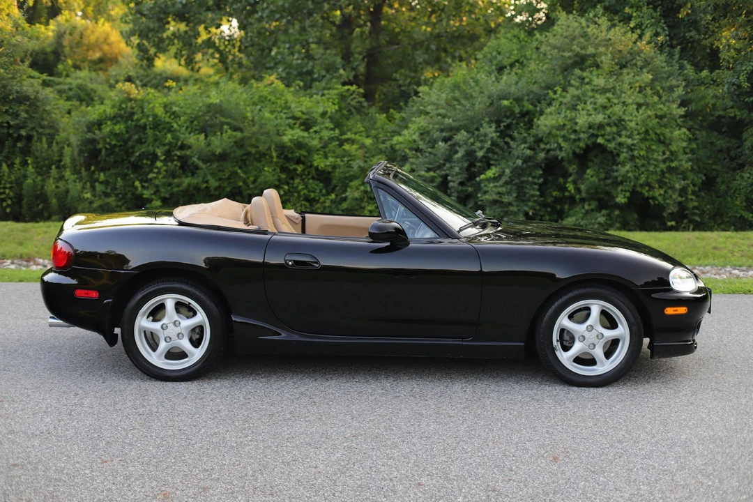 2000 Mazda NB MX-5 Miata - Image 17 of 31