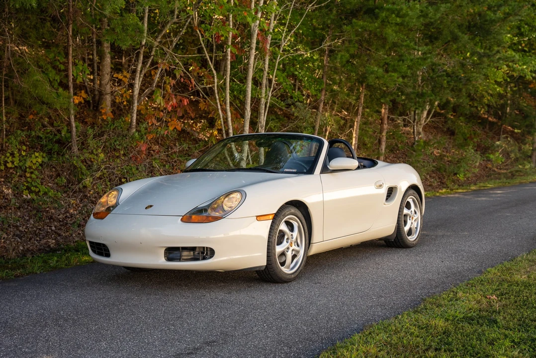2000 Porsche 986 Boxster - Image 2 of 31
