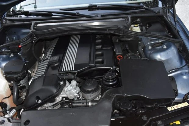 2001 BMW E46 330i & 330Ci - Image 6 of 8