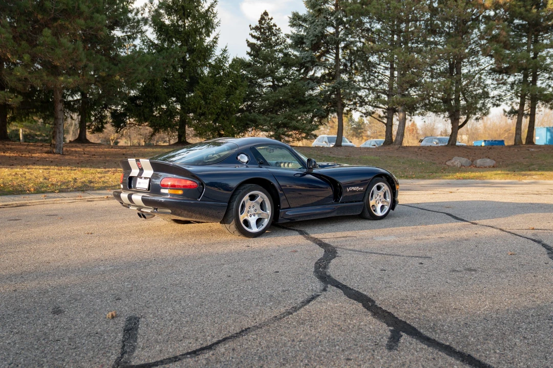 2001 Dodge Viper GTS 2nd Gen - Image 9 of 31