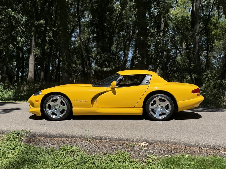 2001 Dodge Viper 2nd Gen - Image 16 of 31