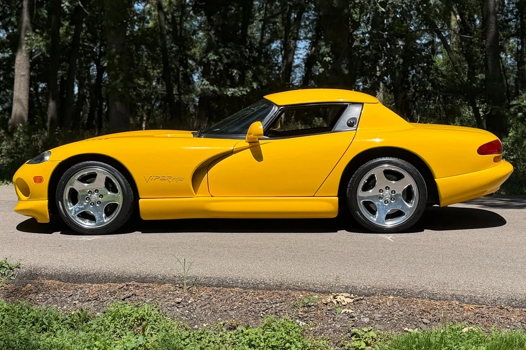 2001 Dodge Viper 2nd Gen - Image 14 of 31