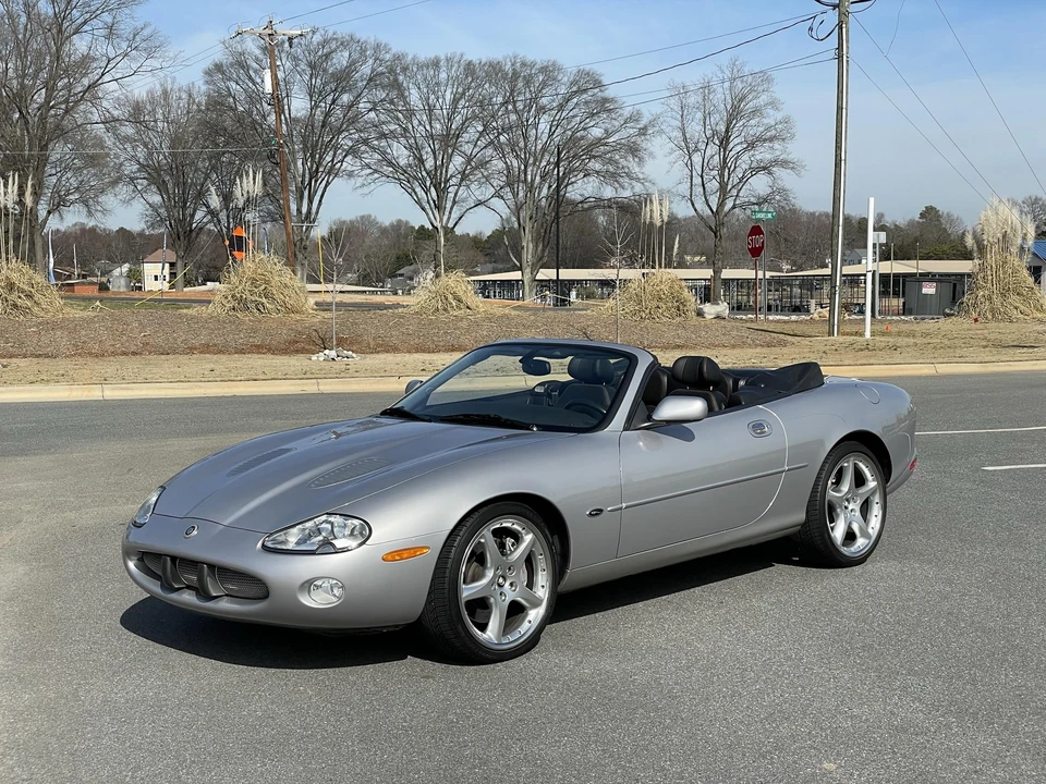 2001 Jaguar X100 XKR - Image 2 of 31