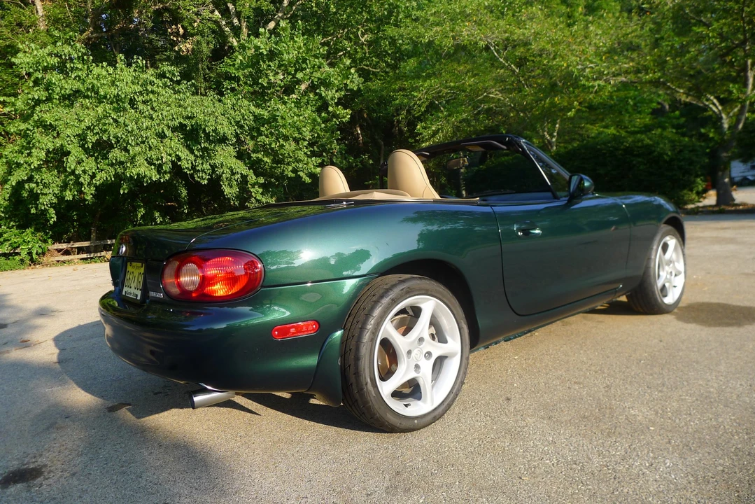 2001 Mazda NB MX-5 Miata - Image 4 of 31