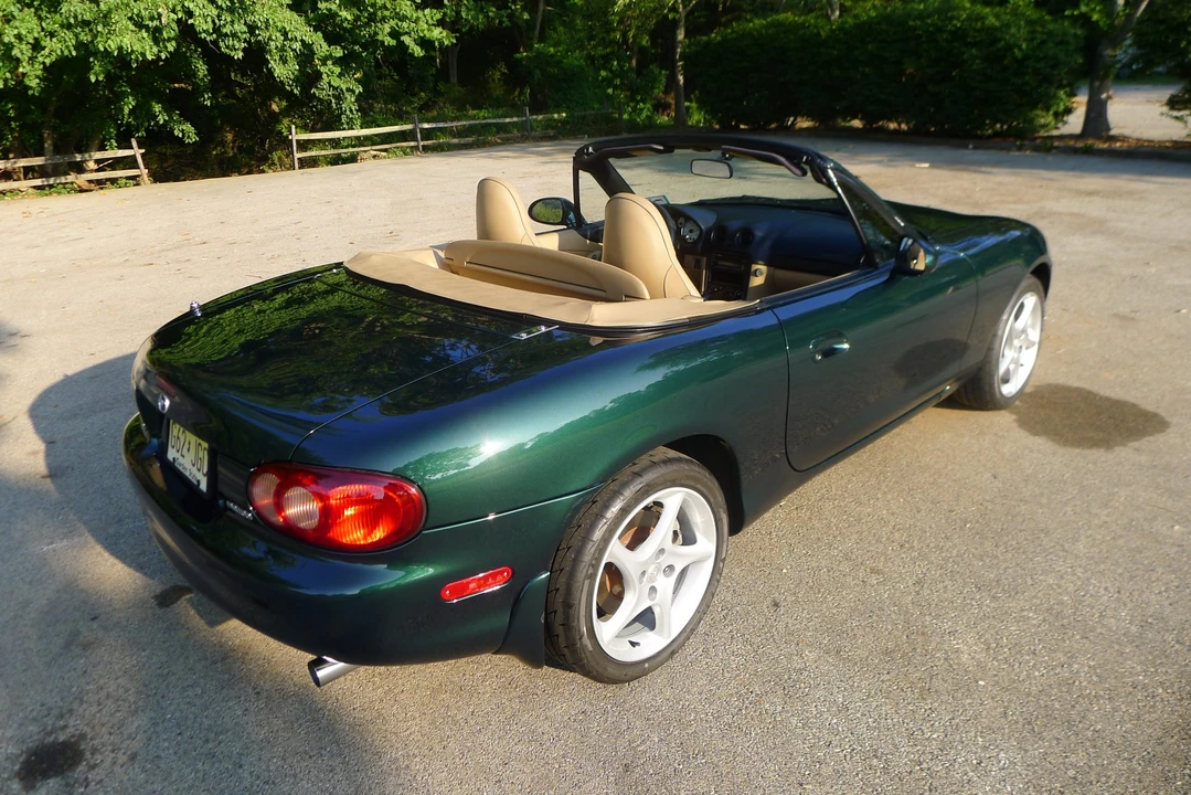 2001 Mazda NB MX-5 Miata - Image 3 of 31