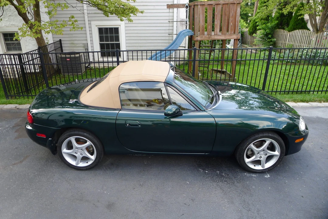2001 Mazda NB MX-5 Miata - Image 6 of 31
