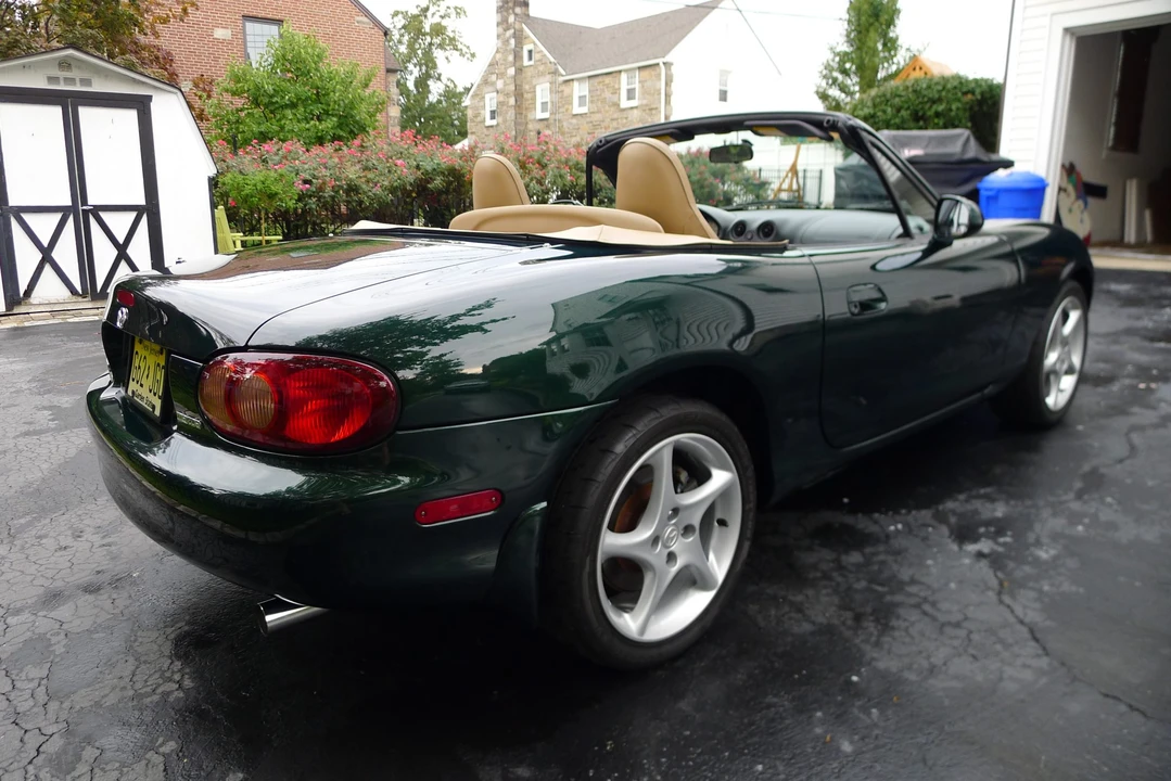2001 Mazda NB MX-5 Miata - Image 2 of 31