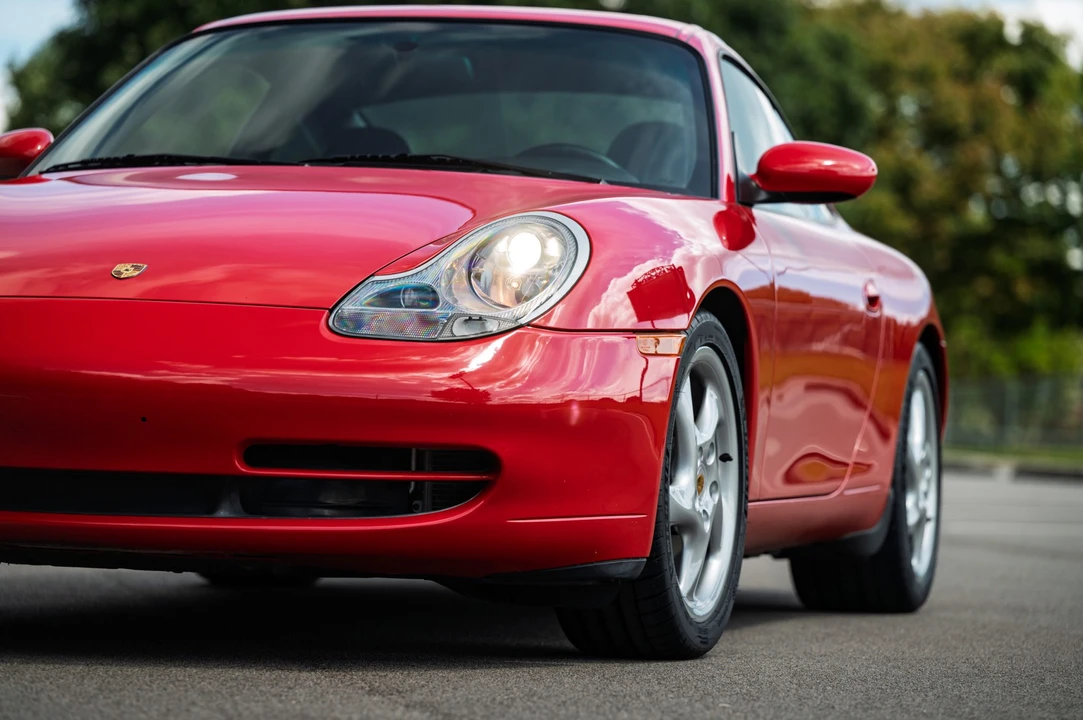 2001 Porsche 996 Carrera - Image 24 of 31