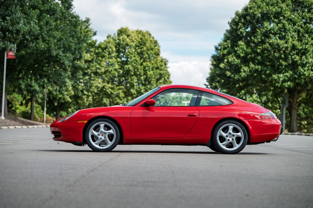 2001 Porsche 996 Carrera - Image 5 of 31
