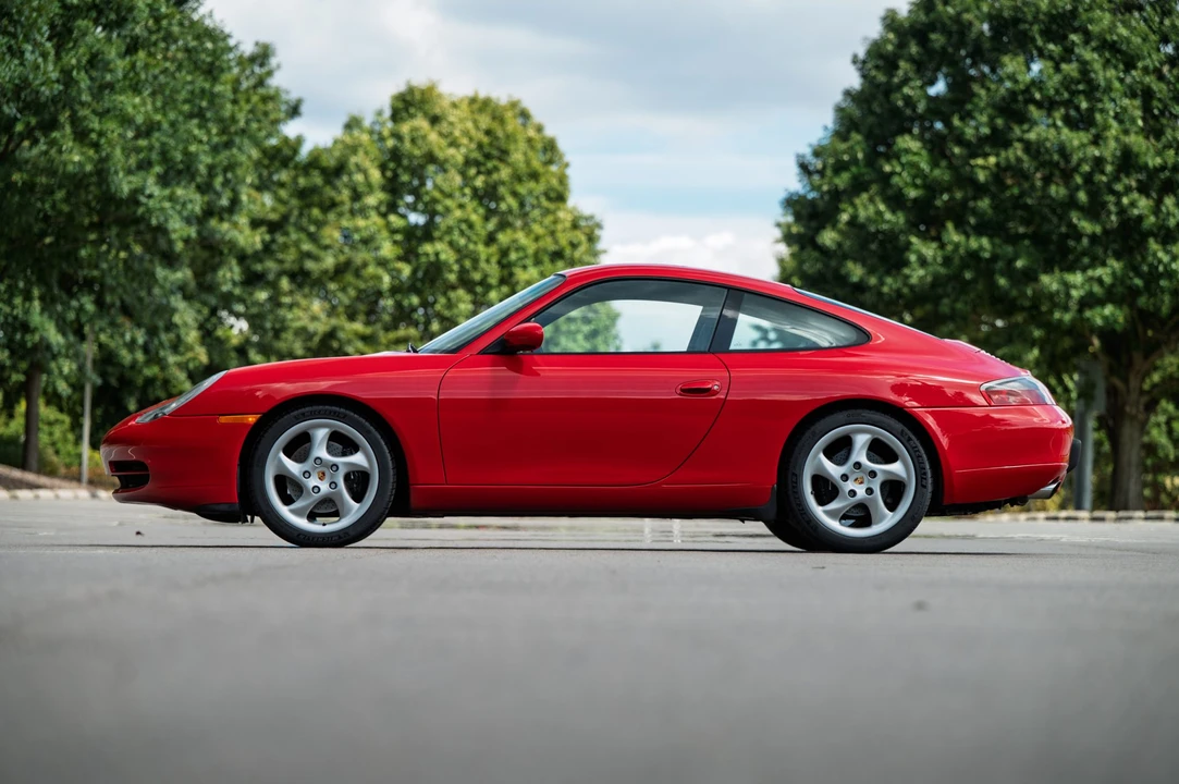 2001 Porsche 996 Carrera - Image 6 of 31