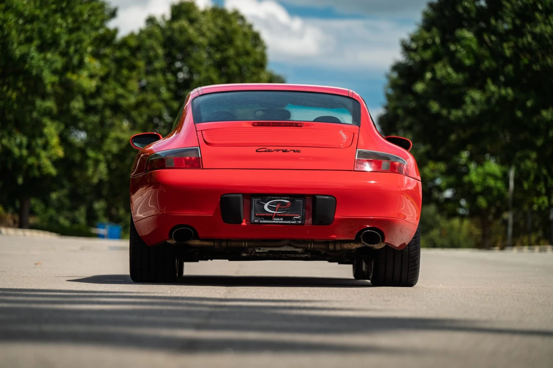 2001 Porsche 996 Carrera - Image 10 of 31