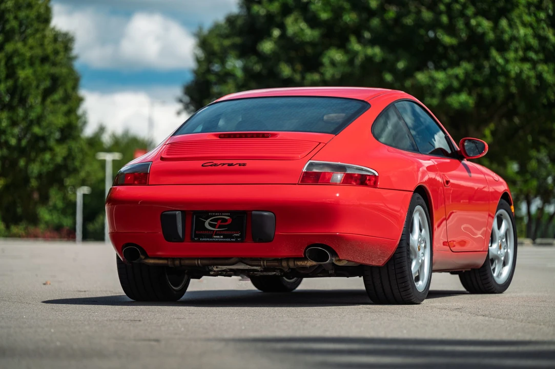 2001 Porsche 996 Carrera - Image 12 of 31