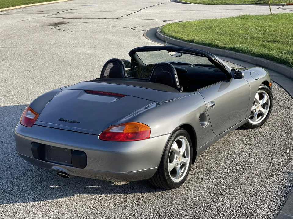 2001 Porsche 986 Boxster - Image 23 of 31