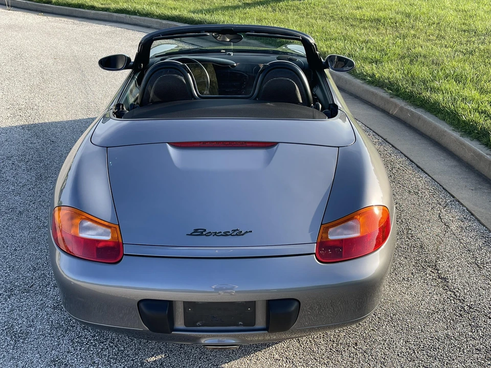 2001 Porsche 986 Boxster - Image 16 of 31