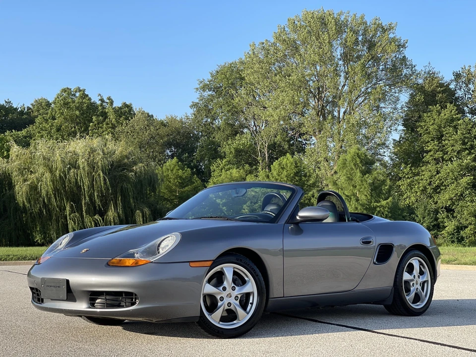 2001 Porsche 986 Boxster - Image 12 of 31