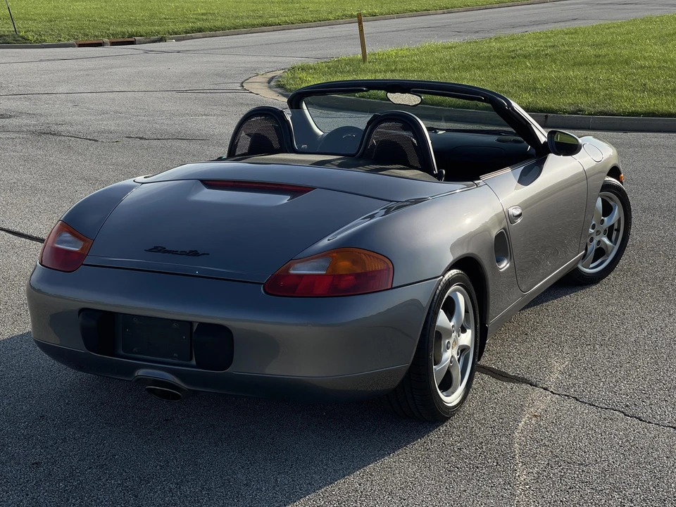 2001 Porsche 986 Boxster - Image 22 of 31