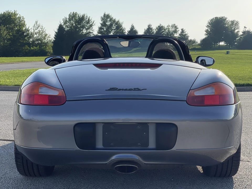 2001 Porsche 986 Boxster - Image 17 of 31