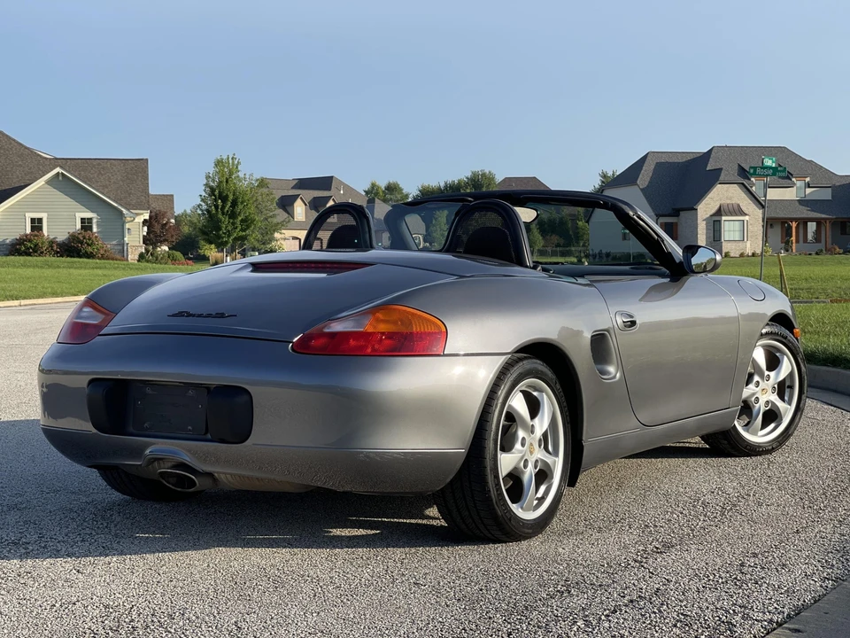 2001 Porsche 986 Boxster - Image 24 of 31