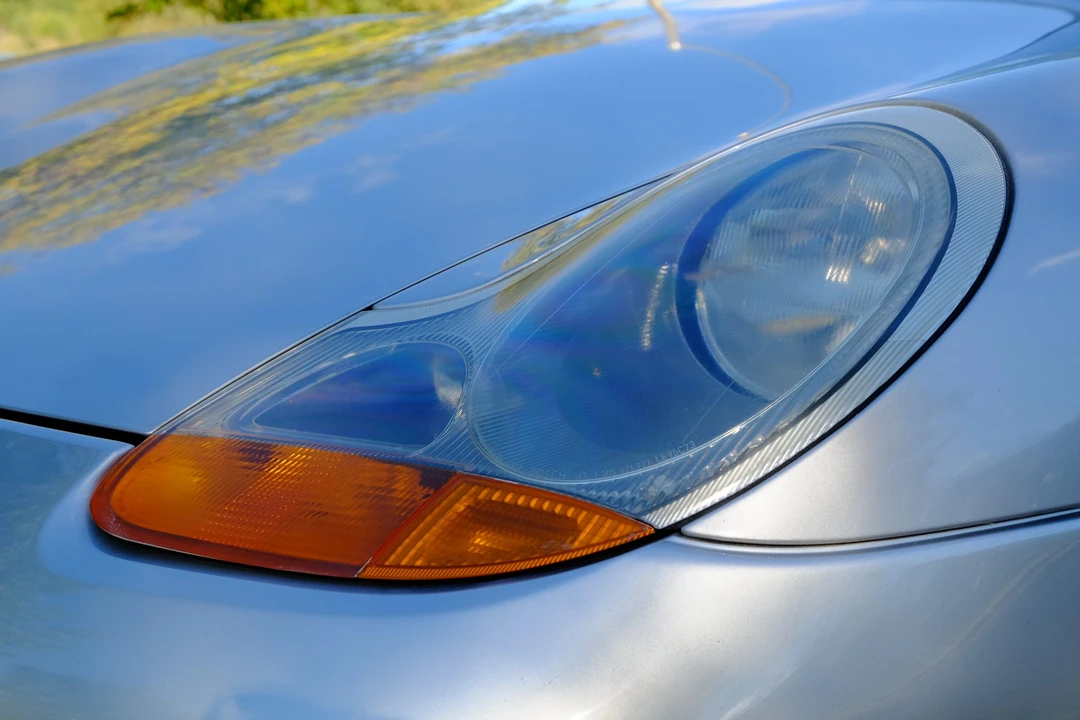 2001 Porsche 986 Boxster S - Image 14 of 31