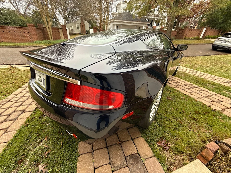 2002 Aston Martin Vanquish 1st Gen - Image 23 of 31
