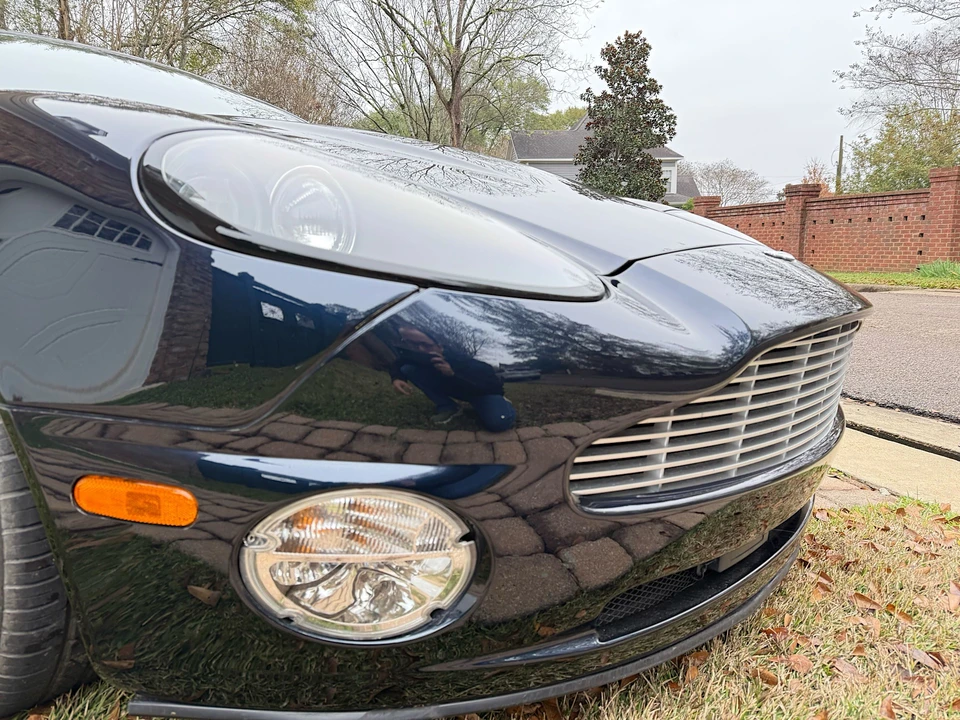 2002 Aston Martin Vanquish 1st Gen - Image 12 of 31