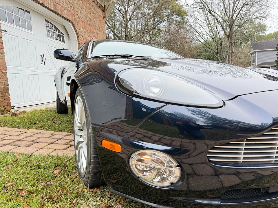 2002 Aston Martin Vanquish 1st Gen - Image 11 of 31