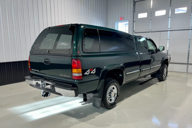 2002 Chevrolet Silverado Heavy Duty 1st Gen - Image 2 of 8
