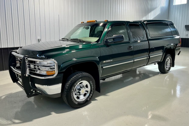 2002 Chevrolet Silverado Heavy Duty 1st Gen - Image 3 of 8
