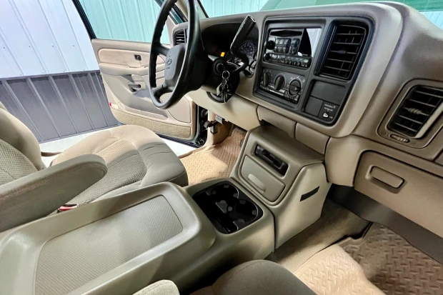 2002 Chevrolet Silverado Heavy Duty 1st Gen - Image 5 of 8