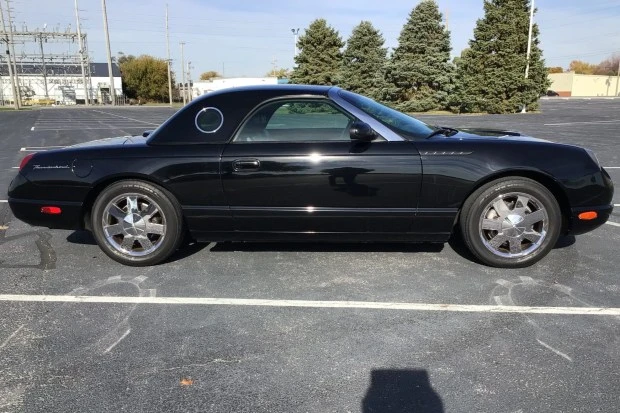 2002 Ford Thunderbird 11th Gen - Image 3 of 7