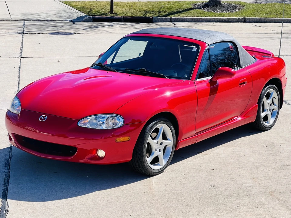 2002 Mazda NB MX-5 Miata - Image 2 of 31