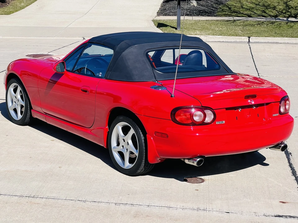 2002 Mazda NB MX-5 Miata - Image 7 of 31