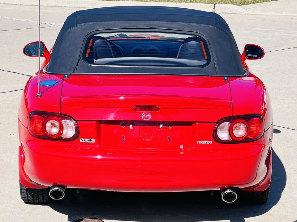 2002 Mazda NB MX-5 Miata - Image 9 of 31