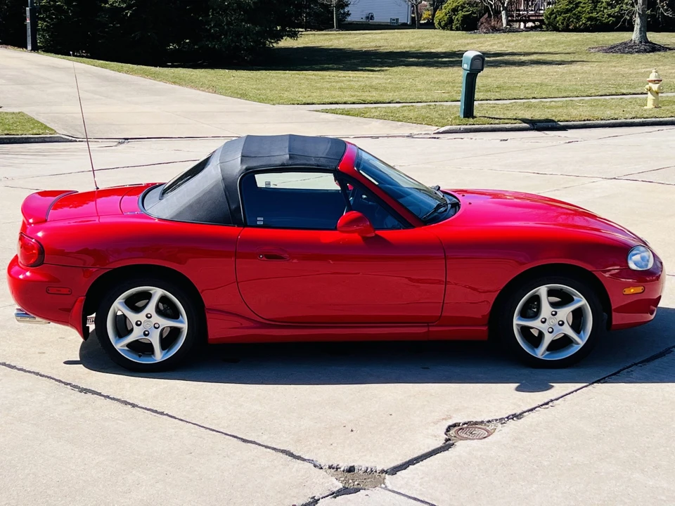 2002 Mazda NB MX-5 Miata - Image 14 of 31