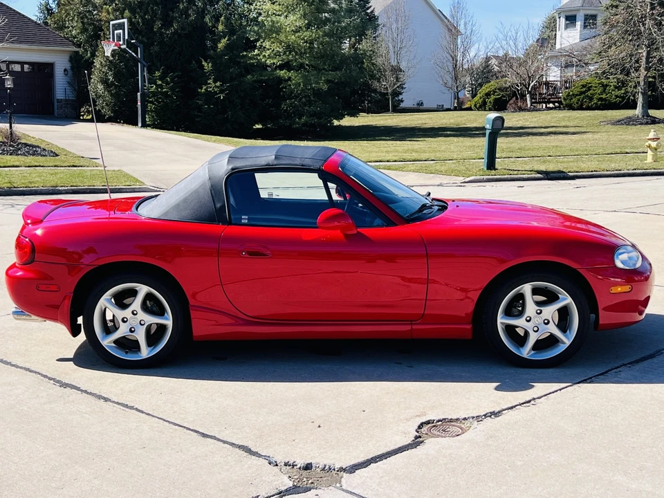 2002 Mazda NB MX-5 Miata - Image 15 of 31