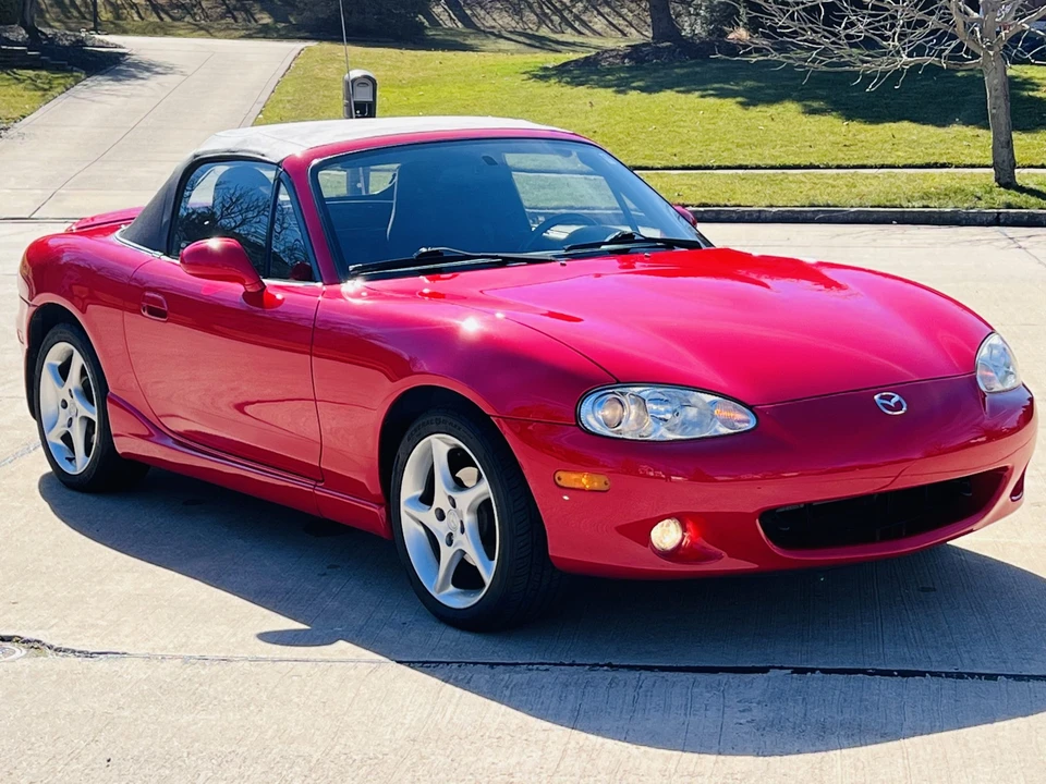 2002 Mazda NB MX-5 Miata - Image 17 of 31