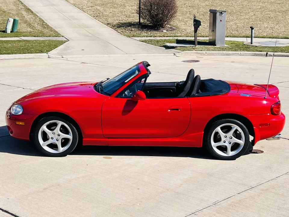 2002 Mazda NB MX-5 Miata - Image 30 of 31