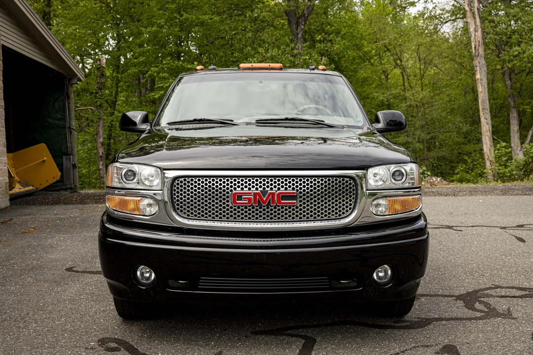 2003 GMC Sierra 2nd Gen - Image 3 of 31