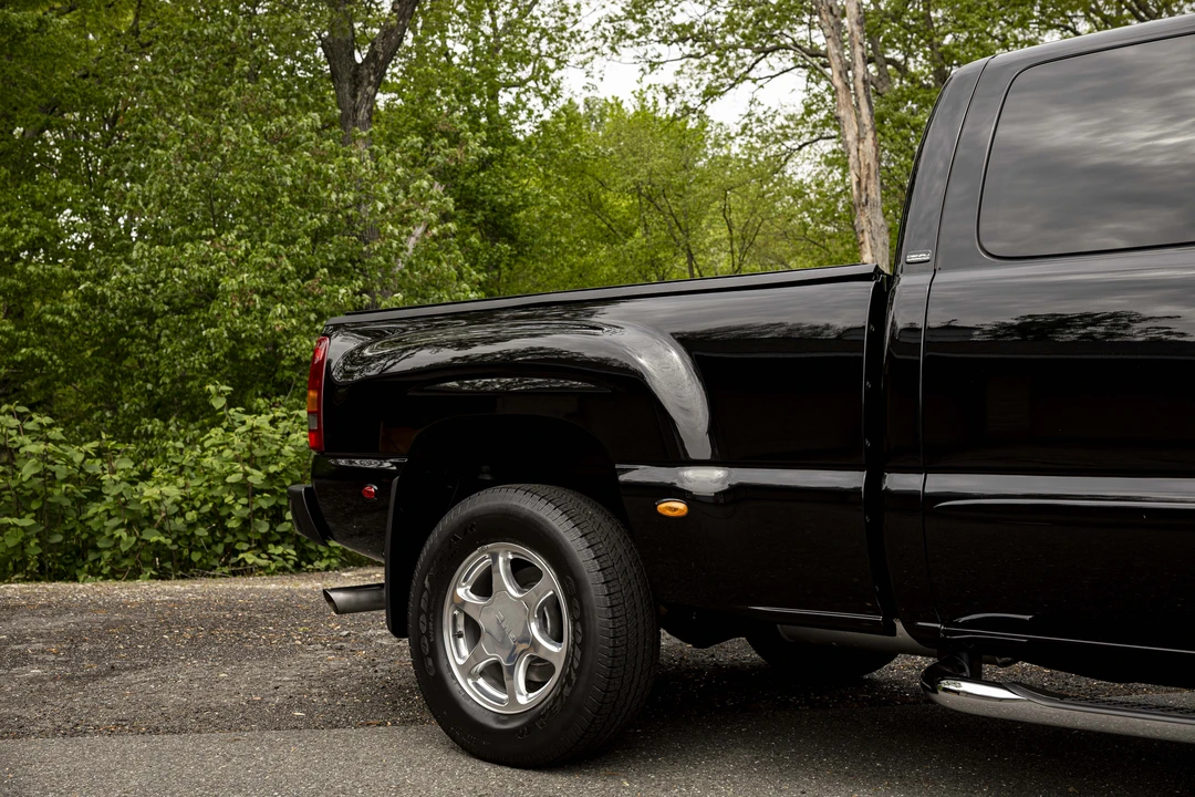 2003 GMC Sierra 2nd Gen - Image 10 of 31