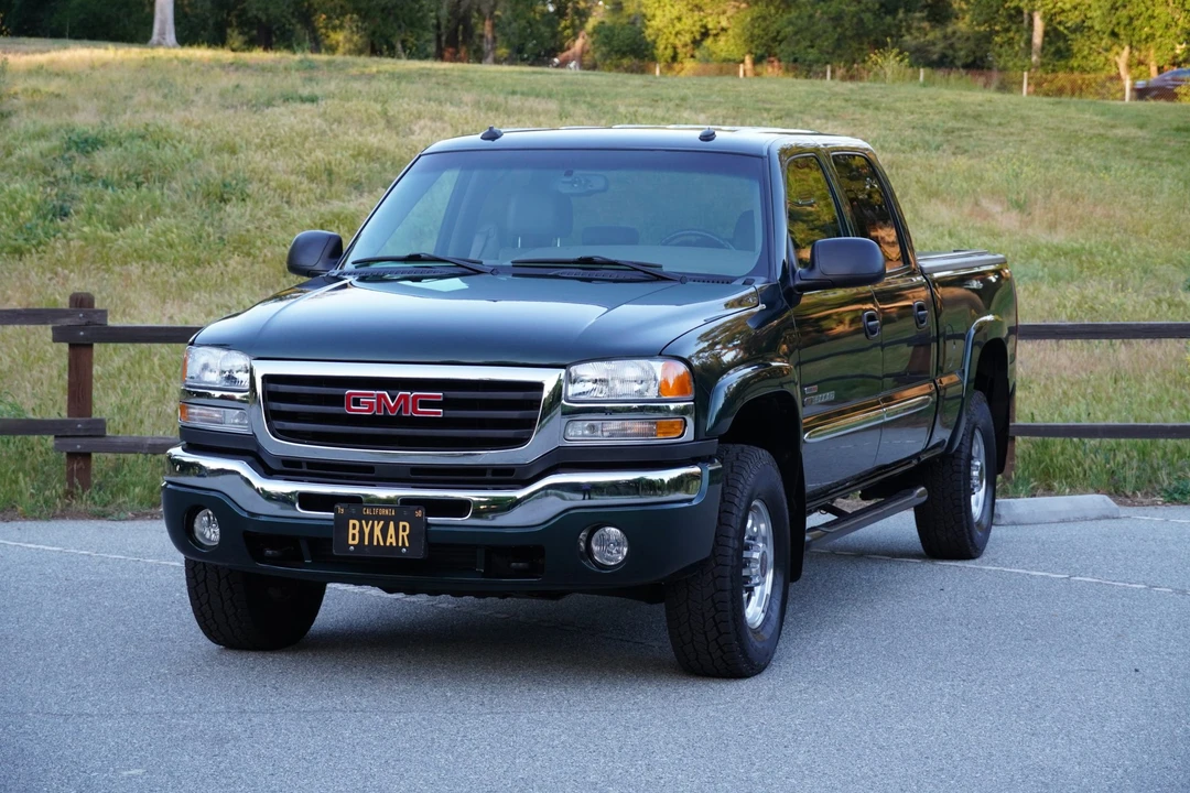 2003 GMC Sierra Heavy Duty 2nd Gen - Image 5 of 31