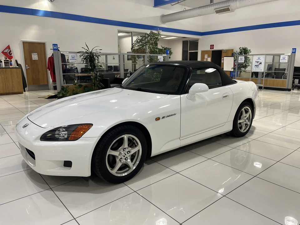 2003 Honda AP1 S2000 - Image 2 of 31