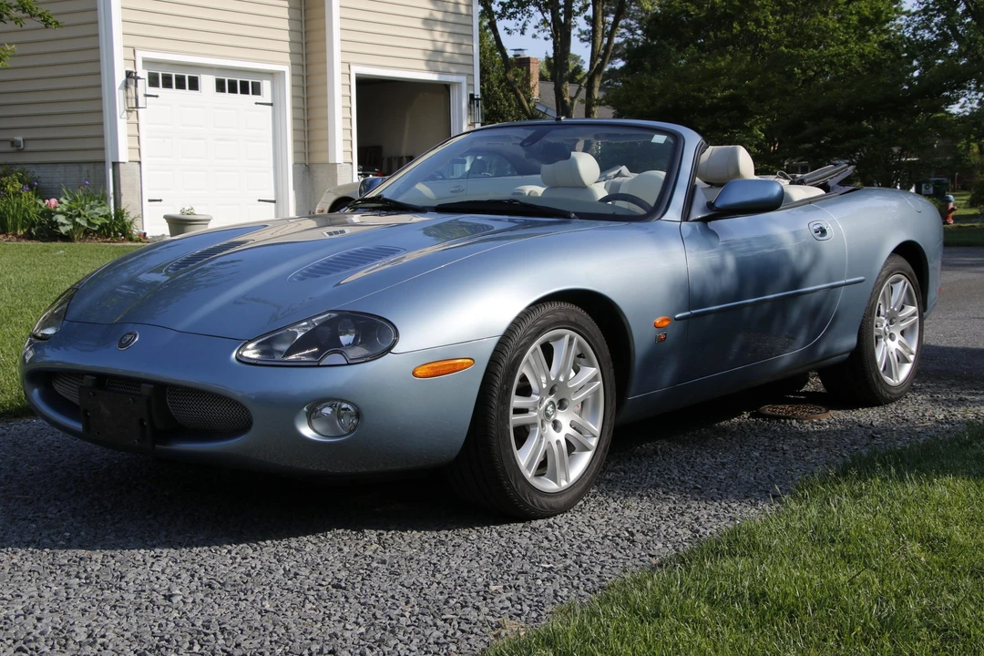 2003 Jaguar X100 XKR - Image 2 of 31
