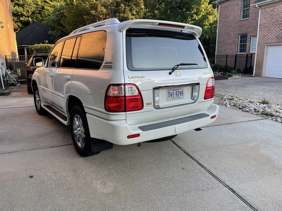 2003 Lexus LX 2nd Gen - Image 20 of 31