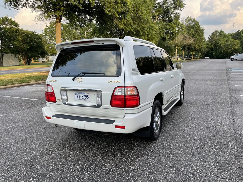 2003 Lexus LX 2nd Gen - Image 14 of 31