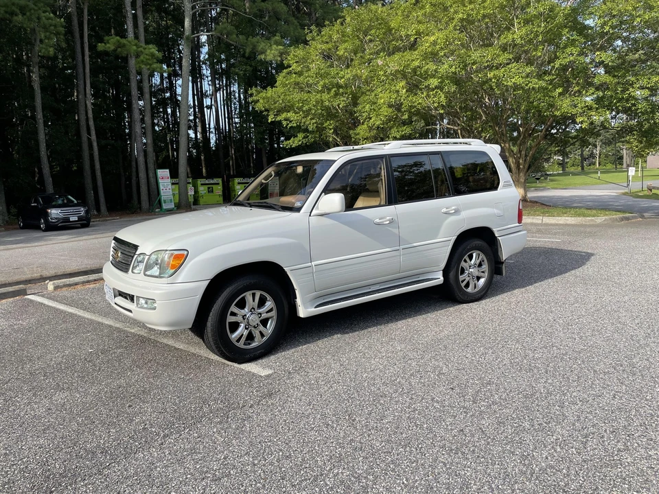 2003 Lexus LX 2nd Gen - Image 2 of 31