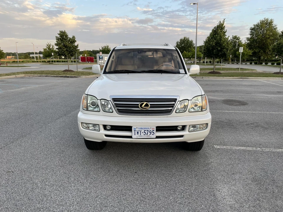 2003 Lexus LX 2nd Gen - Image 6 of 31