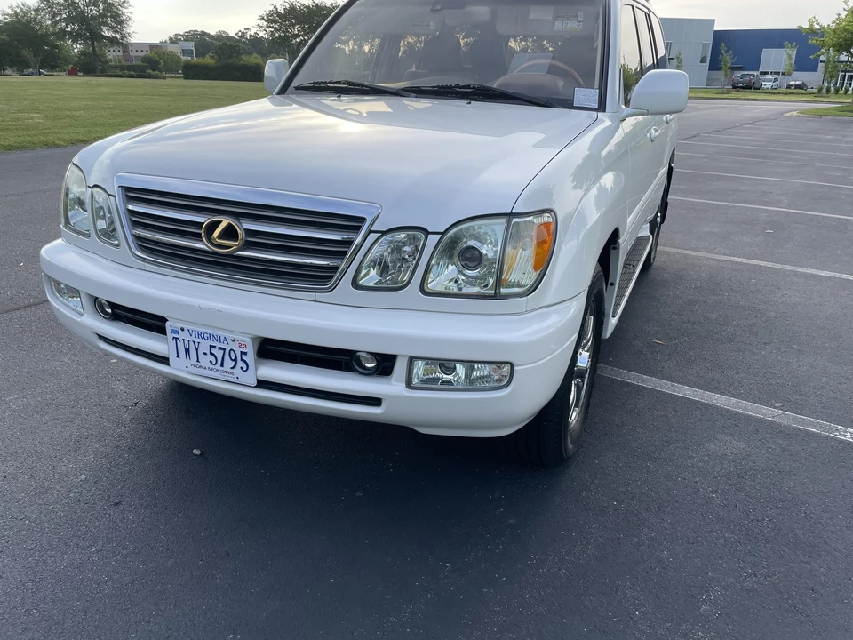 2003 Lexus LX 2nd Gen - Image 27 of 31