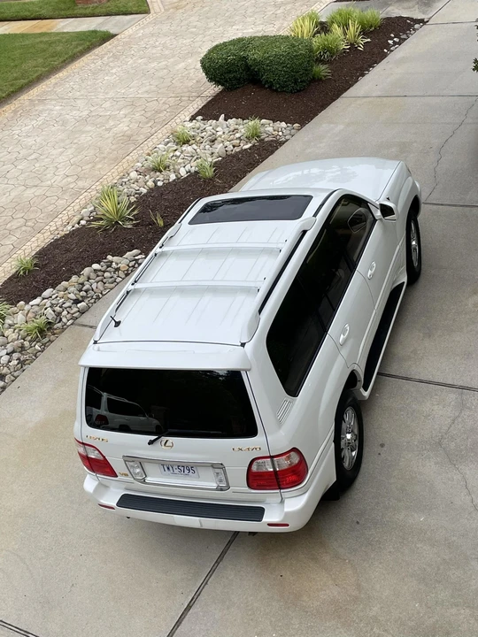 2003 Lexus LX 2nd Gen - Image 27 of 31