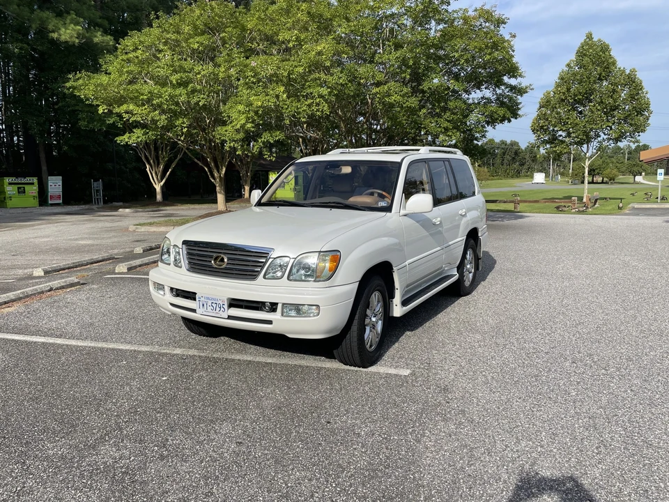 2003 Lexus LX 2nd Gen - Image 5 of 31